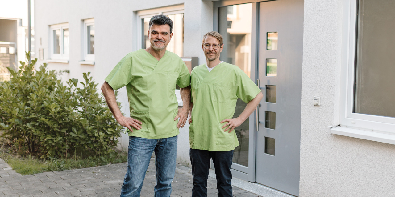 2 Fachärzte